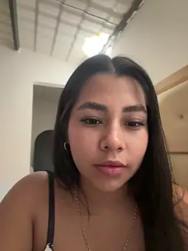 Snapshot of darsha_90 chatting on 04/15/26, 03:13 darsha 90 online show from 04/15/26, 03:13