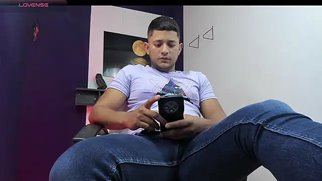 Snapshot of Marcos_garcias chatting on 03/11/25, 11:44 Marcos garcias online show from 03/11/25, 11:44