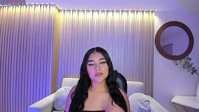 Snapshot of GabriellaLee chatting on 03/08/25, 03:28 GabriellaLee online show from 03/08/25, 03:28