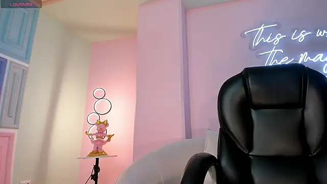 Snapshot of GabriellaLee chatting on 10/09/25, 02:42 GabriellaLee online show from 10/09/25, 02:42