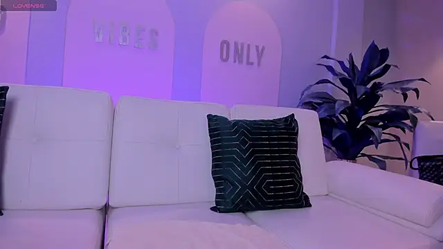 StacyWoods online show from 04/07/26, 11:43