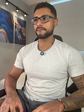 LiamGarcia1 online show from 05/21/26, 06:15
