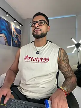 LiamGarcia1 online show from 05/22/26, 02:12