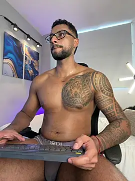 LiamGarcia1 online show from 05/26/26, 05:31