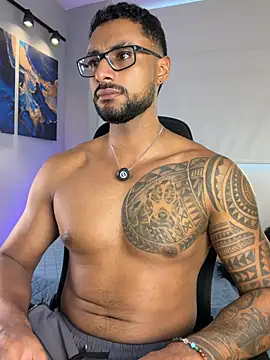 LiamGarcia1 online show from 05/28/26, 04:26