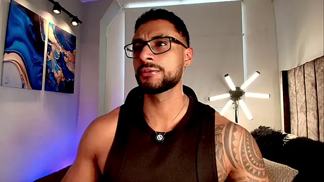 LiamGarcia1 online show from 05/30/26, 04:26
