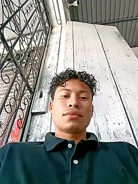 Snapshot of kgmc2 chatting on 12/17/24, 05:15 kgmc2 online show from 12/17/24, 05:15