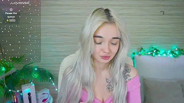 Ashley S online show from 02/08/25, 03:08