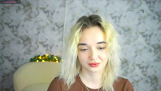 Snapshot of Ashley_S chatting on 04/21/26, 10:12 Ashley S online show from 04/21/26, 10:12