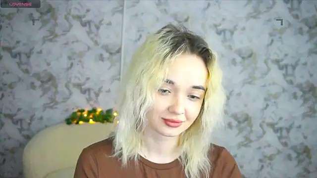 Snapshot of Ashley_S chatting on 04/27/26, 10:19 Ashley S online show from 04/27/26, 10:19