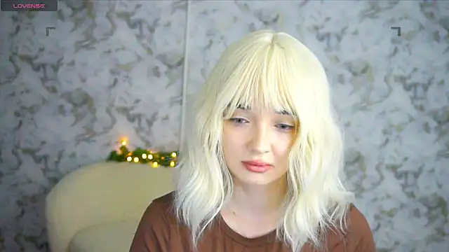Snapshot of Ashley_S chatting on 05/28/26, 10:18 Ashley S online show from 05/28/26, 10:18