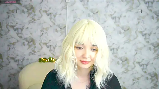 Snapshot of Ashley_S chatting on 06/10/26, 10:19 Ashley S online show from 06/10/26, 10:19