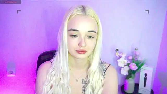 Snapshot of Ashley_S chatting on 07/06/26, 10:01 Ashley S online show from 07/06/26, 10:01