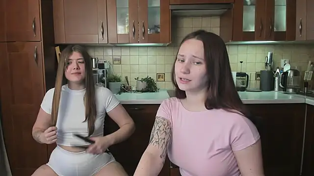 HotCaramellsTV online show from 07/11/26, 07:44