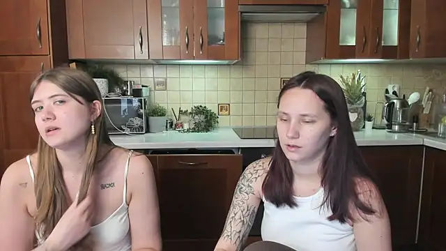 HotCaramellsTV online show from 07/20/26, 08:06