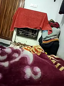 Snapshot of pintuS40 chatting on 01/08/25, 03:28 pintuS40 online show from 01/08/25, 03:28