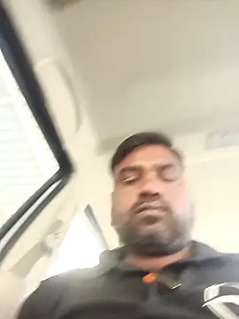 Snapshot of pintuS40 chatting on 01/11/25, 08:00 pintuS40 online show from 01/11/25, 08:00