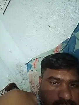 Snapshot of pintuS40 chatting on 01/11/25, 04:14 pintuS40 online show from 01/11/25, 04:14