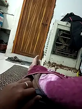 Snapshot of pintuS40 chatting on 01/16/25, 11:27 pintuS40 online show from 01/16/25, 11:27