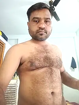 Snapshot of pintuS40 chatting on 01/28/25, 06:27 pintuS40 online show from 01/28/25, 06:27