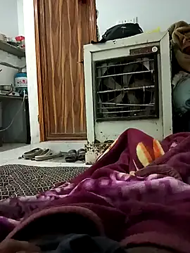 Snapshot of pintuS40 chatting on 02/11/25, 07:23 pintuS40 online show from 02/11/25, 07:23