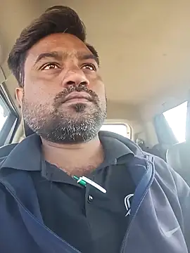 Snapshot of pintuS40 chatting on 02/13/25, 04:11 pintuS40 online show from 02/13/25, 04:11