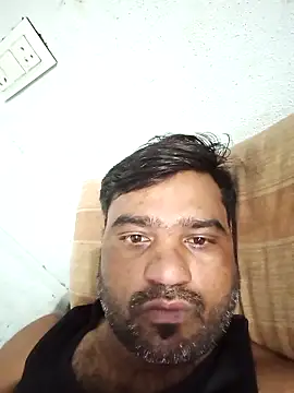 Snapshot of pintuS40 chatting on 09/25/25, 01:31 pintuS40 online show from 09/25/25, 01:31