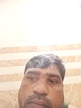 Snapshot of pintuS40 chatting on 10/09/25, 01:36 pintuS40 online show from 10/09/25, 01:36