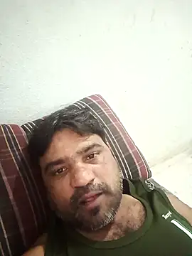 Snapshot of pintuS40 chatting on 10/12/25, 04:55 pintuS40 online show from 10/12/25, 04:55