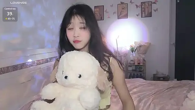 Luminous163 online show from 01/02/25, 03:40