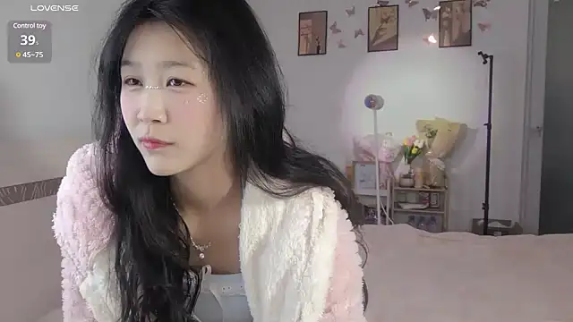 Luminous163 online show from 01/26/25, 06:59