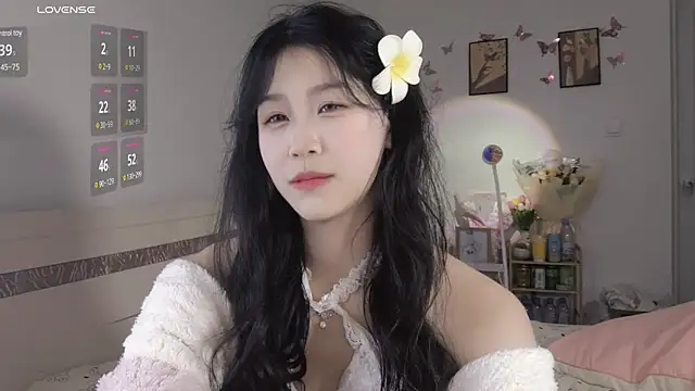 Luminous163 online show from 02/25/25, 01:17