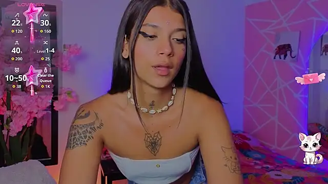 Snapshot of CoralRigan chatting on 12/05/25, 02:42 CoralRigan online show from 12/05/25, 02:42