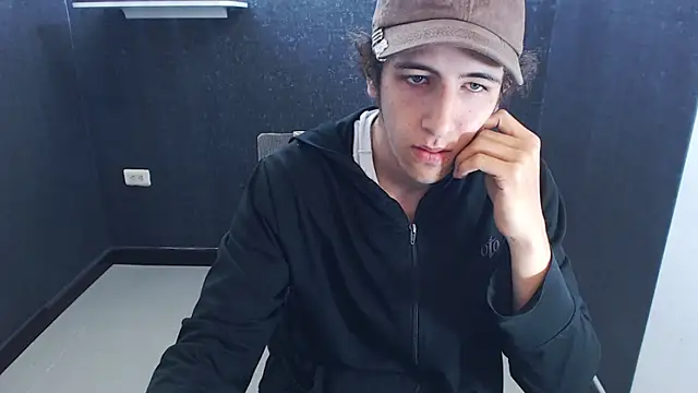 Kerverr  online show from 12/14/25, 02:55