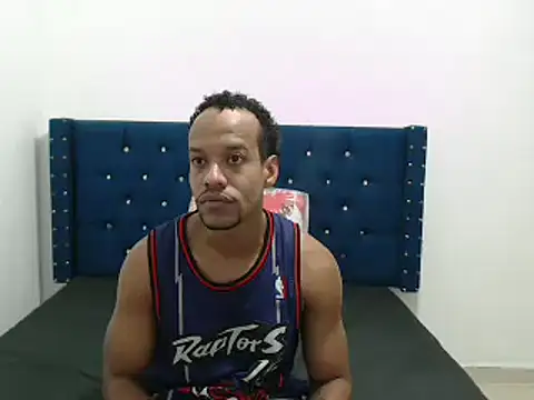 Snapshot of Salomon_koude chatting on 03/06/25, 12:30 Salomon koude online show from 03/06/25, 12:30