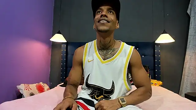 Snapshot of Salomon_koude chatting on 10/08/25, 08:28 Salomon koude online show from 10/08/25, 08:28