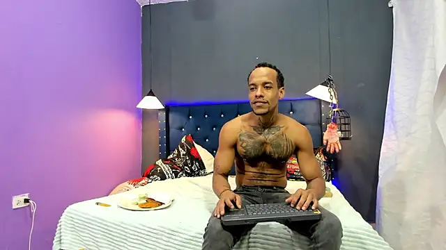 Snapshot of Salomon_koude chatting on 10/26/25, 05:30 Salomon koude online show from 10/26/25, 05:30