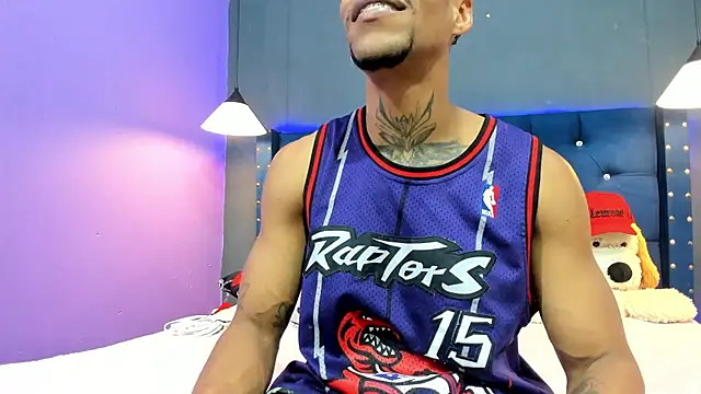 Snapshot of Salomon_koude chatting on 11/05/25, 07:47 Salomon koude online show from 11/05/25, 07:47