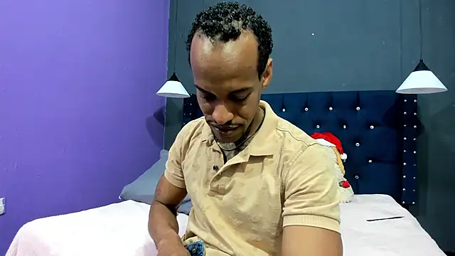 Snapshot of Salomon_koude chatting on 11/17/25, 07:52 Salomon koude online show from 11/17/25, 07:52