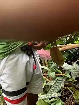 Snapshot of Salomon_koude chatting on 12/01/25, 04:45 Salomon koude online show from 12/01/25, 04:45