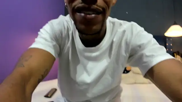 Snapshot of Salomon_koude chatting on 12/14/25, 08:46 Salomon koude online show from 12/14/25, 08:46