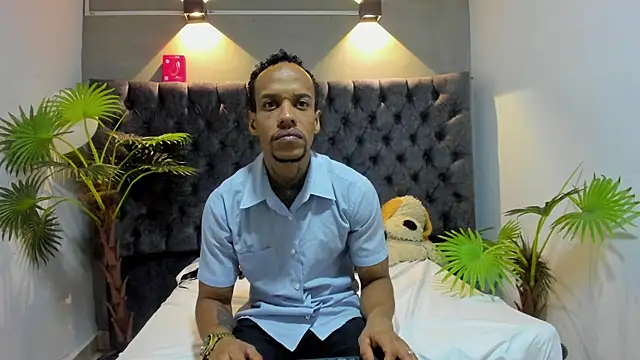 Snapshot of Salomon_koude chatting on 05/27/26, 12:57 Salomon koude online show from 05/27/26, 12:57
