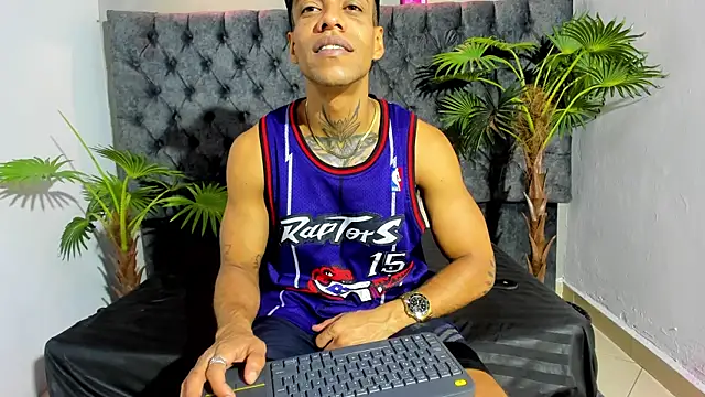 Snapshot of Salomon_koude chatting on 06/25/26, 12:31 Salomon koude online show from 06/25/26, 12:31
