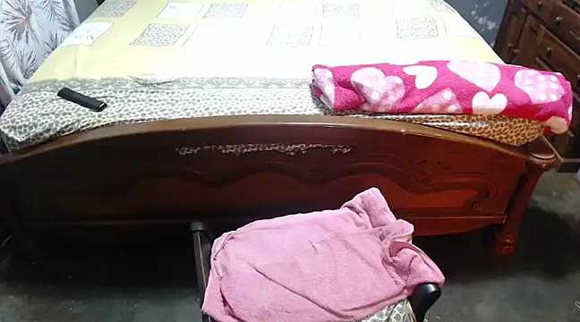 Snapshot of CANDYSWEET51 chatting on 01/11/25, 01:53 CANDYSWEET51 online show from 01/11/25, 01:53