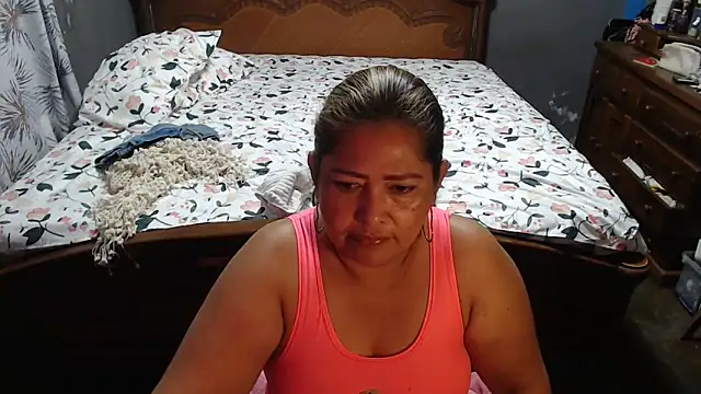 Snapshot of CANDYSWEET51 chatting on 03/12/25, 10:37 CANDYSWEET51 online show from 03/12/25, 10:37