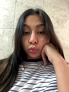 Im sophia1 online show from 10/30/25, 07:47