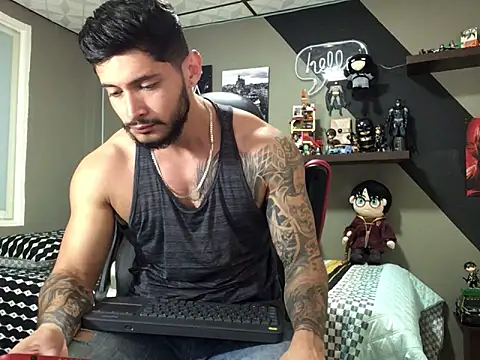 Snapshot of marcel_crawford96 chatting on 01/27/25, 01:19 marcel crawford96 online show from 01/27/25, 01:19