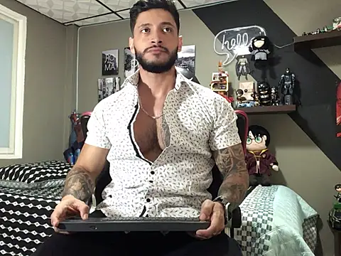 Snapshot of marcel_crawford96 chatting on 02/02/25, 01:52 marcel crawford96 online show from 02/02/25, 01:52