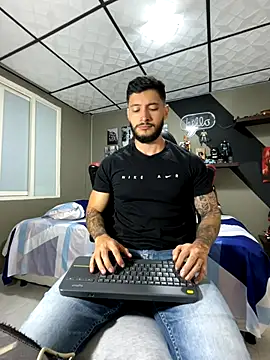 marcel crawford96 online show from 12/18/25, 12:33