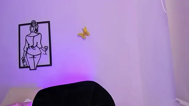 Snapshot of Allison-Bell1 chatting on 09/19/25, 09:04 Allison-Bell1 online show from 09/19/25, 09:04